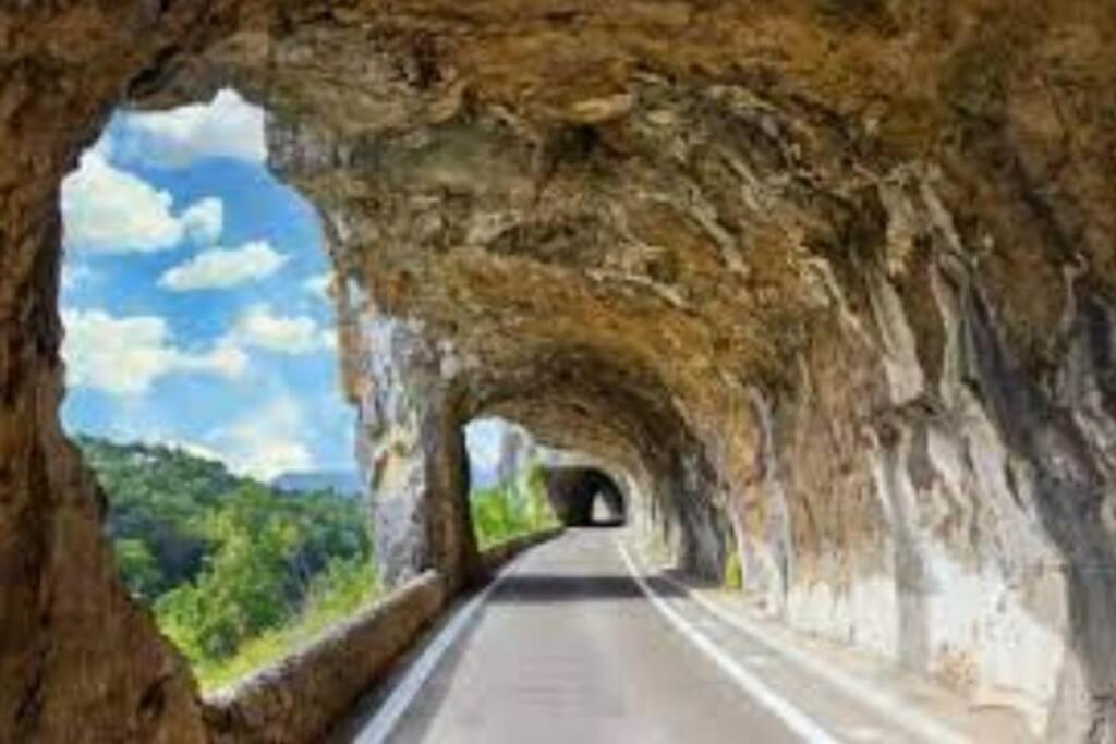 萨拉瓦斯La O'Liso Gorges De L'Ardeche别墅 外观 照片